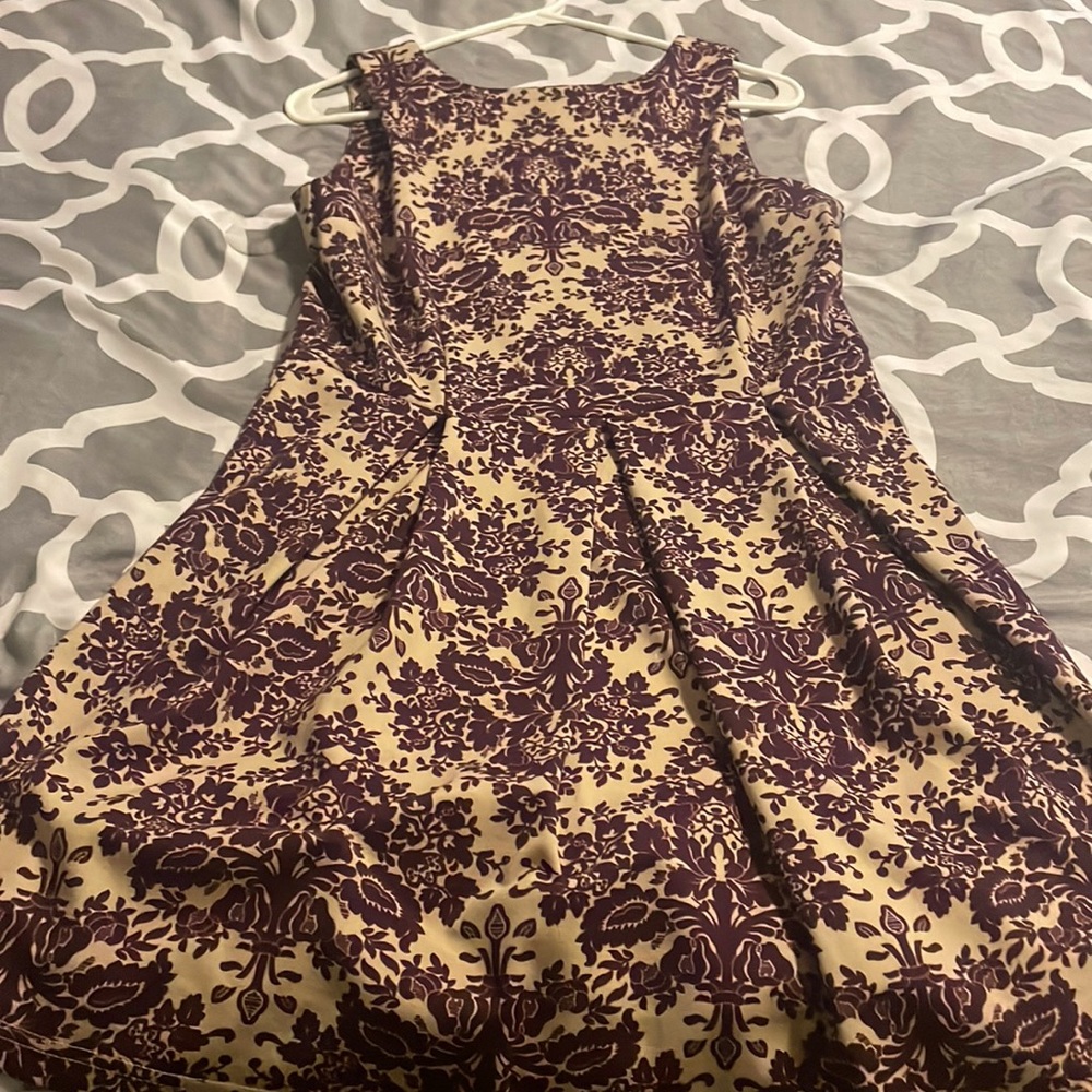 Stunning Purple & Tan Floral Dress! 💜